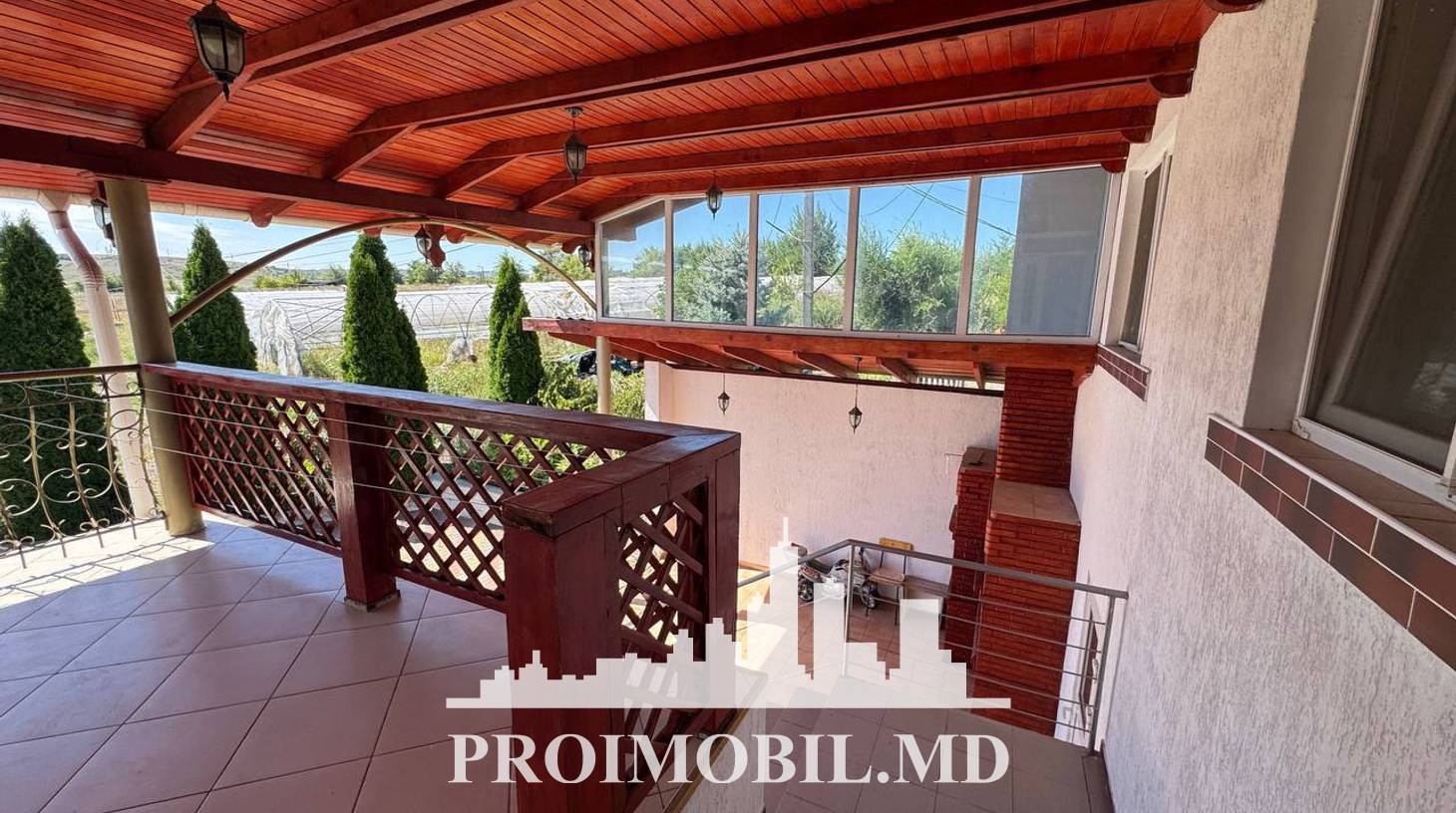 https://images.proimobil.md/u5eXcOdMedLnyz-oRz72MebUUpNSMQAF36NqUGFwQ0c/watermark:0.75:so:0:30:0.39/resize:fill:1460:816:1/gravity:ce/bG9jYWw6Ly8vZXN0YXRlL2xyLzMzMWY5YjBhLWEzNmUtNDQ5Yi1iOWM4LWQzODY1NDAzNDViNy5qcGVn
