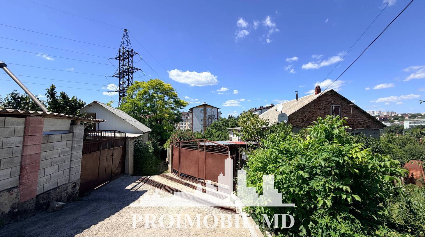 https://images.proimobil.md/u7e-GQnPX72nHgJ3avRT7vMKmQOOBjOhvX7HBLu7eSk/watermark:0.75:so:0:30:0.39/resize:fill:1460:816:1/gravity:ce/bG9jYWw6Ly8vZXN0YXRlL2xyL2NiM2I2NjdjLWI5MGQtNGQ2Yy04NjFjLWM4N2I1MjBhMjc3Ni5qcGVn