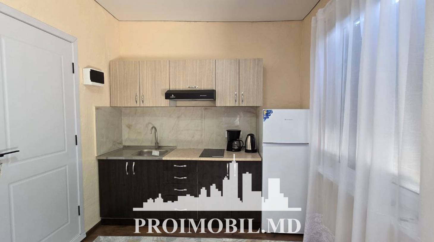https://images.proimobil.md/u8PaVm4AgI-Hzy9cQzbdc4ohMA5O6GmHfvBoUEVk2vQ/watermark:0.75:so:0:30:0.39/resize:fill:1460:816:1/gravity:ce/bG9jYWw6Ly8vZXN0YXRlL2xyLzdiM2E0NGQ1LTE1M2YtNDQ0Yy1iZGQyLTkyNzQwNmNkN2QyYi5qcGVn