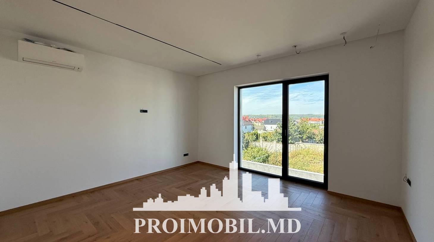 https://images.proimobil.md/uAqCIA0K81XZPI4LlUJ9qdwvRdckCj-Fq2e8mivl6fU/watermark:0.75:so:0:30:0.39/resize:fill:1460:816:1/gravity:ce/bG9jYWw6Ly8vZXN0YXRlL2xyLzlkMTI2MDM3LWM5MjktNGMzNy05MGE4LTYxMzk4MDY5NmZiMS5qcGVn