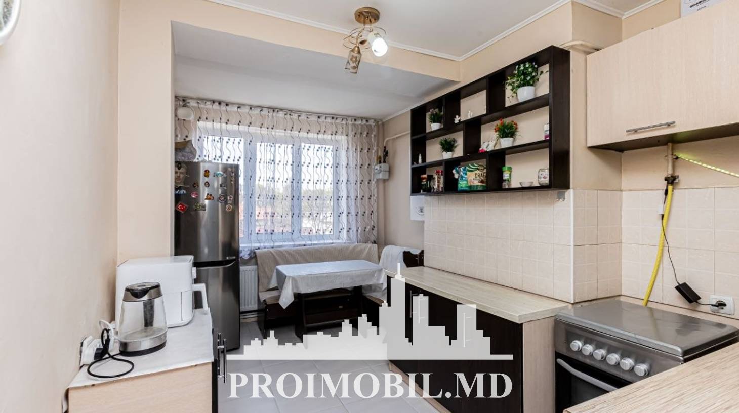 https://images.proimobil.md/uDyBz_ye3bwPe9UmDc8SNYSf4slyi6t0m7uBqDbQdm0/watermark:0.75:so:0:30:0.39/resize:fill:1460:816:1/gravity:ce/bG9jYWw6Ly8vZXN0YXRlL2xyL2FlYTc3MzdiLTFjMTgtNDhhNS04ZWQ4LTlmOTllMDJjNjIwNy5qcGVn
