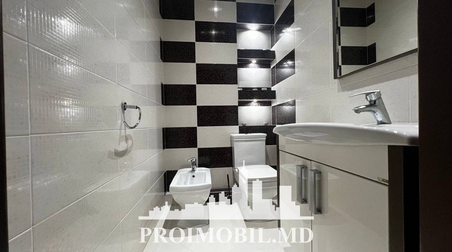 https://images.proimobil.md/uFBS79KcUYnWCrrow4x1zxQF1bJq_h6LuOMs9nWP0Z8/watermark:0.75:so:0:30:0.39/resize:fill:1460:816:1/gravity:ce/bG9jYWw6Ly8vZXN0YXRlL2xyLzE3MjY2MmZhLWRmZjEtNGIxNS1hMDU1LTQ1YmMxN2E0NDRlNy5qcGVn