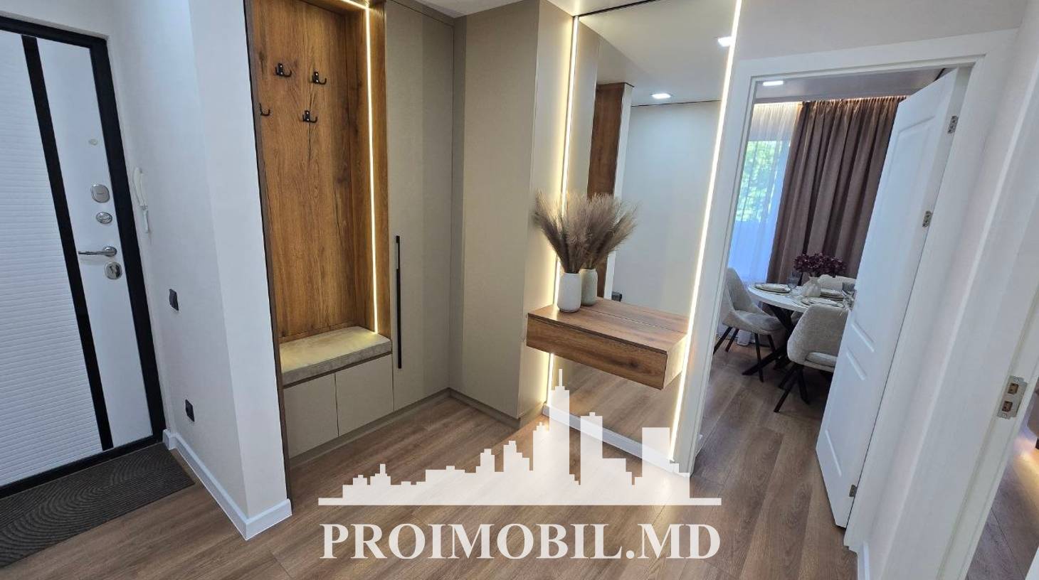 https://images.proimobil.md/uFUl9mQUFPjQ-fuubNiy0XDlFX7RF-ZVOzeOQ_rwM98/watermark:0.75:so:0:30:0.39/resize:fill:1460:816:1/gravity:ce/bG9jYWw6Ly8vZXN0YXRlL2xyL2JkYmU3MjhmLThkOTItNDcxYi05ZjY0LWY3Y2I0OWU0OGJjMC5qcGVn