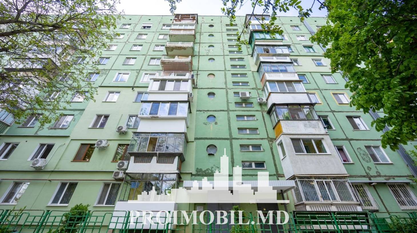 https://images.proimobil.md/uGVhoMKH87i7sZ7VvV4Ar4uHJj37yTMWsIgnmhyAqzA/watermark:0.75:so:0:30:0.39/resize:fill:1460:816:1/gravity:ce/bG9jYWw6Ly8vZXN0YXRlL2xyL2E3MmMzYzA0LTRhN2UtNDNiMy1hOGEyLThjMjhlNGFmNzcwOC5qcGVn