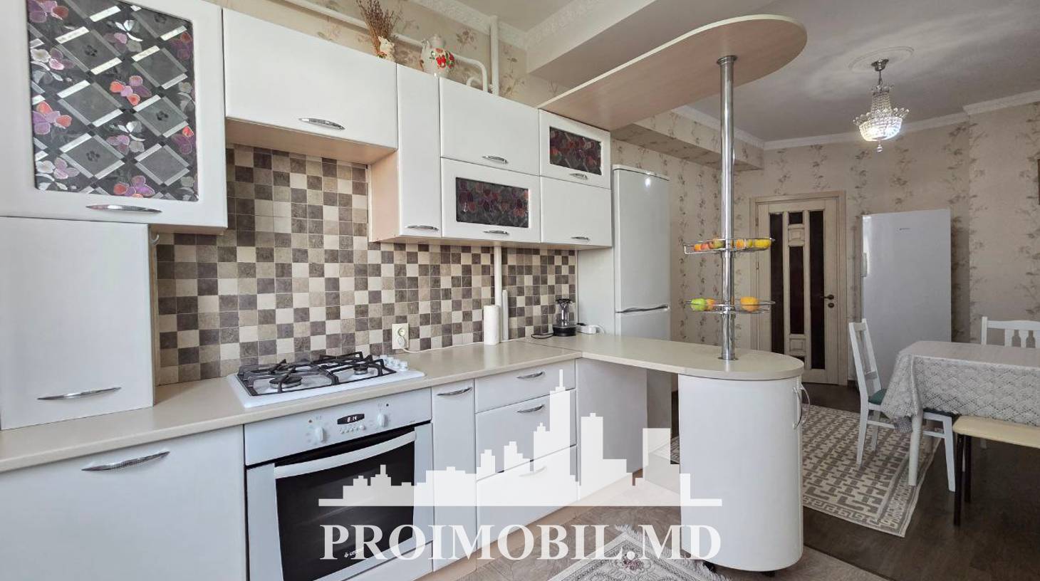 https://images.proimobil.md/uGufI_OJ_3hf22Lc4y5ZzZVmwv44F6h_WbLdqOFtO3s/watermark:0.75:so:0:30:0.39/resize:fill:1460:816:1/gravity:ce/bG9jYWw6Ly8vZXN0YXRlL2xyL2Y5NTYzY2IyLTAxNzItNDdiOC1iY2M5LTNiMjA0MTBkZWE5YS5qcGVn