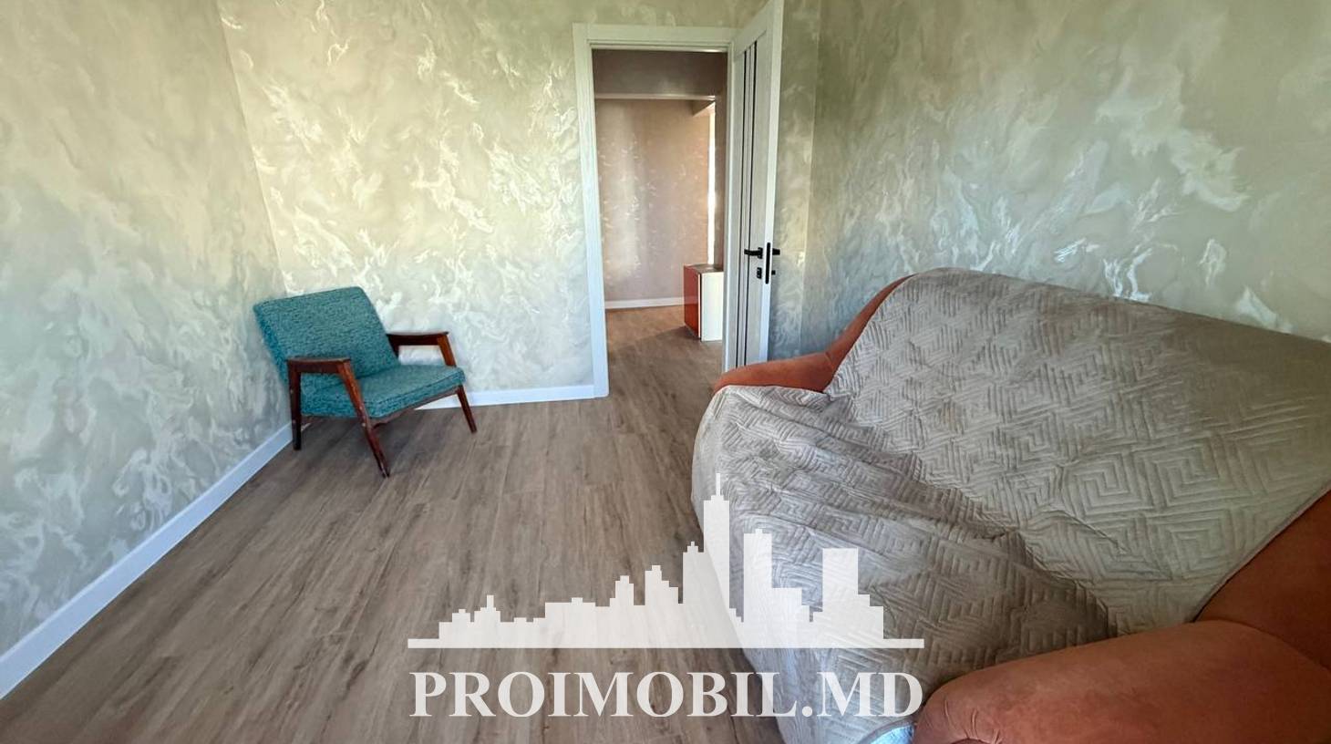 https://images.proimobil.md/uIB-bpKBz2PBZFfN3UNW82H-0NIhRt-GeC30nF_SEmo/watermark:0.75:so:0:30:0.39/resize:fill:1460:816:1/gravity:ce/bG9jYWw6Ly8vZXN0YXRlL2xyLzVlMzk4OGU5LTI3M2ItNDhhMC04OGViLWQzZGIyYzg5Yzc0NS5qcGVn