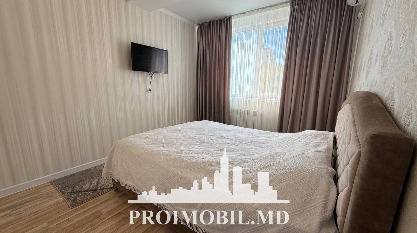 https://images.proimobil.md/uJHQ4gTbM-s7y9FjK9TSK1Ms2wLX0K3qOAvAcLch1Po/watermark:0.75:so:0:30:0.39/resize:fill:1460:816:1/gravity:ce/bG9jYWw6Ly8vZXN0YXRlL2xyL2ZlNjE3NTg5LTI2NjYtNGRiZi05MmI0LTIyNzA1ZWExN2JhMC5qcGVn
