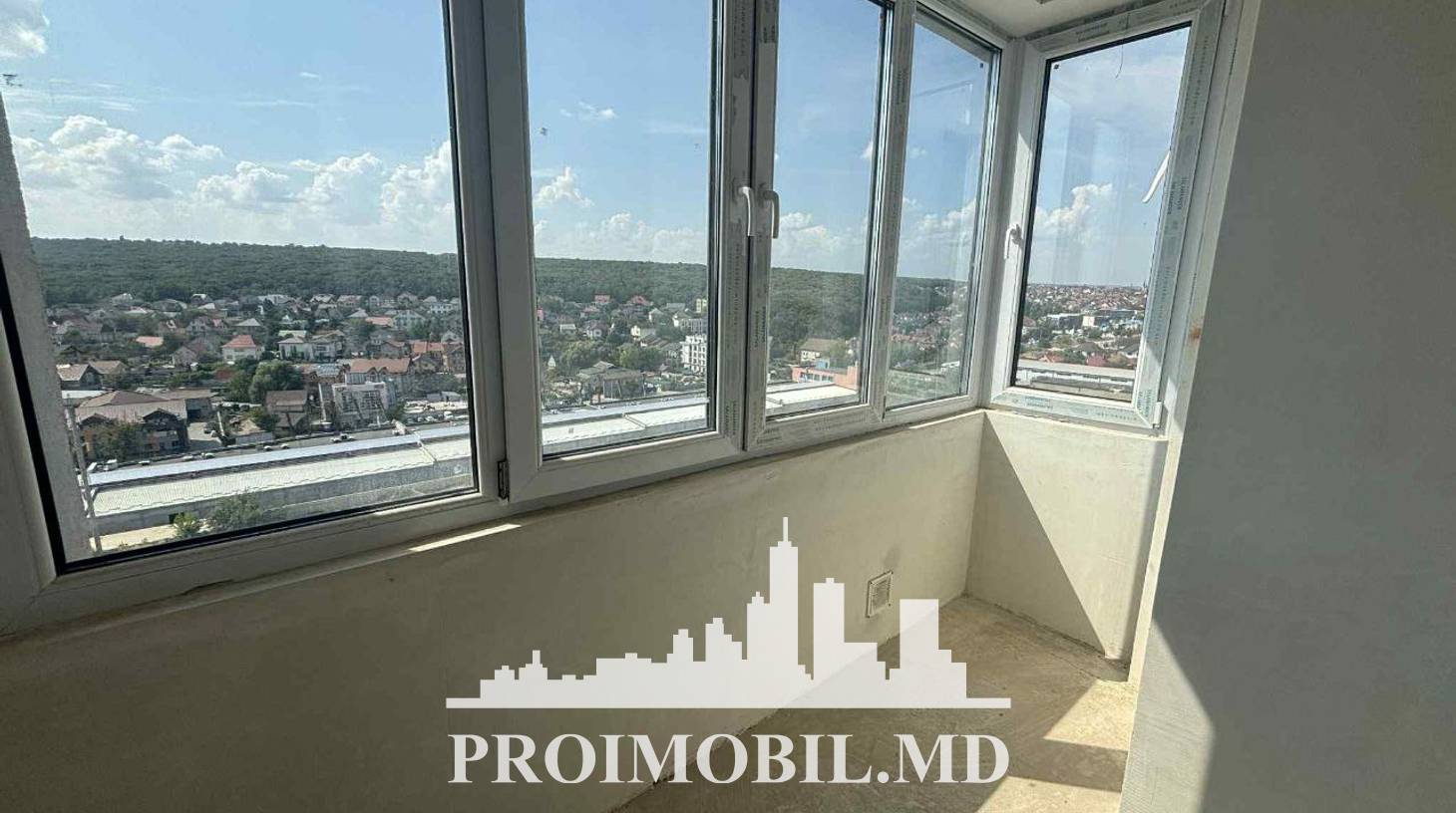 https://images.proimobil.md/uNfFG_P7gUYfxv6gPQAXPnZ-49o_m_jEfNjzaohjKOg/watermark:0.75:so:0:30:0.39/resize:fill:1460:816:1/gravity:ce/bG9jYWw6Ly8vZXN0YXRlL2xyLzk0MGRlNmVlLTNmMzUtNDEzNC04YTFhLTRiY2I5MGQ4YjMyOS5qcGVn