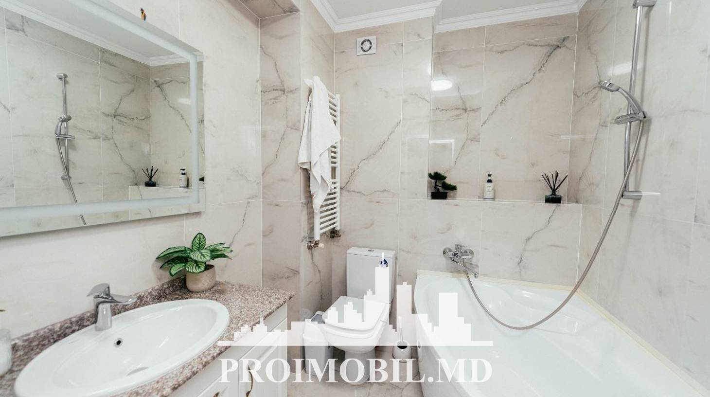 https://images.proimobil.md/uPM4rQxGq-X4lt1A_DFj39u5Bep1eDv7FqSek_GoPbM/watermark:0.75:so:0:30:0.39/resize:fill:1460:816:1/gravity:ce/bG9jYWw6Ly8vZXN0YXRlL2xyLzY0NGEyNjlhLWY0MzAtNDA3Zi1hZjAwLTk2MzBiYzI3MmJiMC5qcGVn