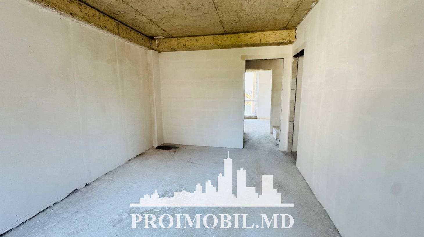 https://images.proimobil.md/uPXBtT6fXCZ6o53c08l4iQn8N5RilFsF151qI0HPYe4/watermark:0.75:so:0:30:0.39/resize:fill:1460:816:1/gravity:ce/bG9jYWw6Ly8vZXN0YXRlL2xyL2QzYmMxNzhlLWQyMWYtNDg0MC1hNjNiLTRjYmVkMDUzMTQyMC5qcGVn