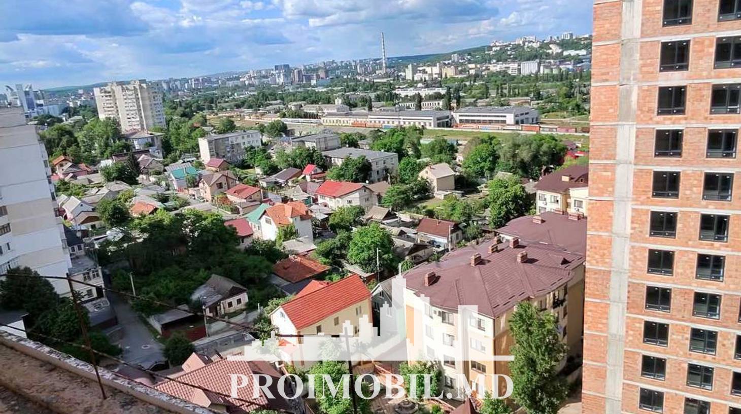 https://images.proimobil.md/uYufxgCCEoX0ThUOgPy00iIiGvIT-OWpcsEeJor9VhY/watermark:0.75:so:0:30:0.39/resize:fill:1460:816:1/gravity:ce/bG9jYWw6Ly8vZXN0YXRlL2xyLzA5MDkxZjViLWM1MTAtNGVkNC1hNWNjLWVlMmVhNjM4OTdhMi5qcGVn