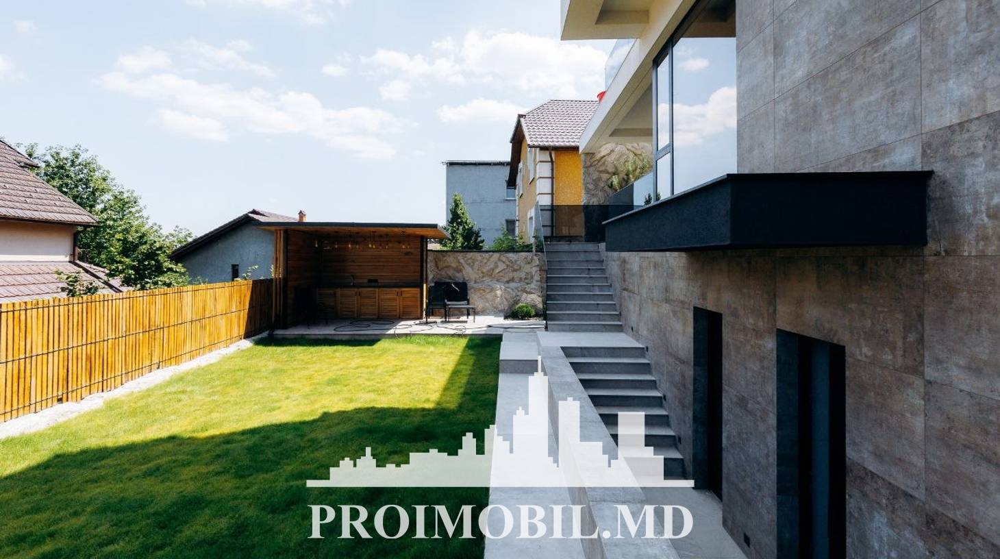 https://images.proimobil.md/uZCSpICS-EQi1y_sx5gj-N8d2neWH_6OtPjNUXZADLI/watermark:0.75:so:0:30:0.39/resize:fill:1460:816:1/gravity:ce/bG9jYWw6Ly8vZXN0YXRlL2xyL2ZhNzA1ZDYyLTEwMGEtNGI3Zi04NmIxLTI0MDk0OWQ0MTQzNi5qcGVn