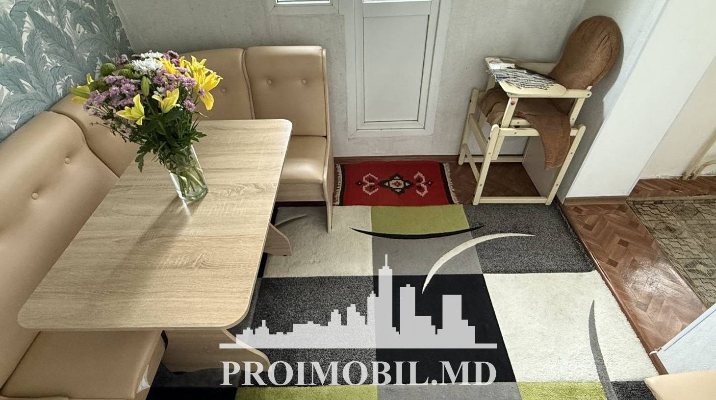https://images.proimobil.md/u_5OCprBZ0k15GtDddyP74SbH6ScGxJSrQtgHJCw7TA/watermark:0.75:so:0:30:0.39/resize:fill:1460:816:1/gravity:ce/bG9jYWw6Ly8vZXN0YXRlL2xyL2I5Y2EyZDY0LTY3Y2QtNGFkMi1iYTJhLTdhNzg0OWJjZTE1Ni5qcGVn