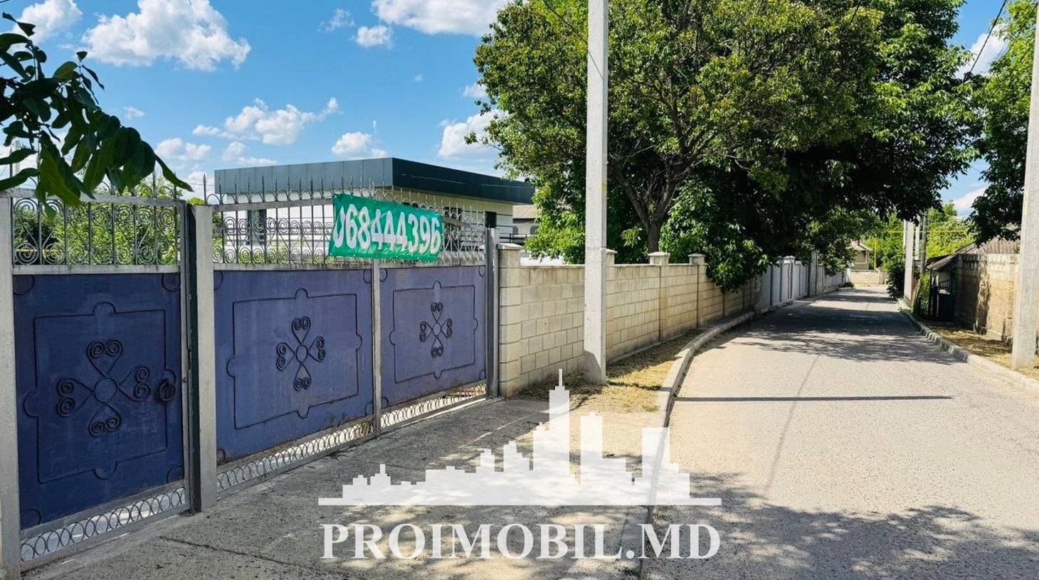 https://images.proimobil.md/uaOPUZjtlqRSGQ-GKEbv-HRHxL6d7LQpALo_JRGuuOU/watermark:0.75:so:0:30:0.39/resize:fill:1460:816:1/gravity:ce/bG9jYWw6Ly8vZXN0YXRlL2xyLzBiZTAyMWIyLTA1NWEtNDZjYy1iYWE5LTVlODkwZmM1ODg0NS5qcGVn