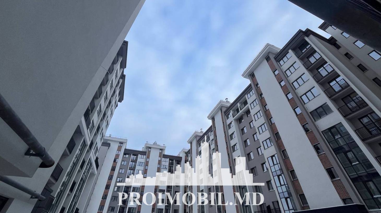 https://images.proimobil.md/ub81Rcym0W5Enqik5uuwO0XRRlm-4gVVXswML7i31SM/watermark:0.75:so:0:30:0.39/resize:fill:1460:816:1/gravity:ce/bG9jYWw6Ly8vZXN0YXRlL2xyLzI4YjRiMWJiLTM3N2YtNGMyYi1hNTkyLTg5NmRiMDY0ZTE3My5qcGVn