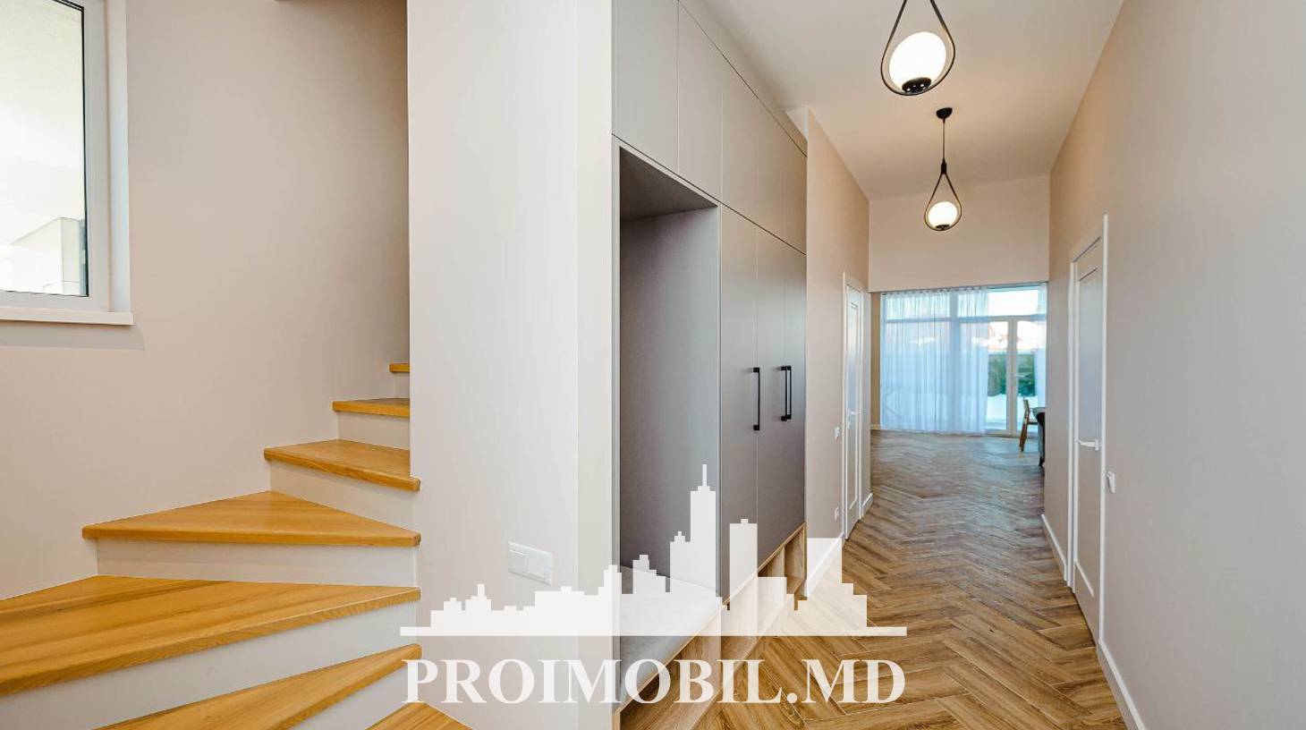 https://images.proimobil.md/uc2Vy4robtaPBX7SCCpLonfuVL-pz_wAOnYKELXM0NM/watermark:0.75:so:0:30:0.39/resize:fill:1460:816:1/gravity:ce/bG9jYWw6Ly8vZXN0YXRlL2xyL2E0MjI3ZGJiLThkNzAtNDlmNS05MGU5LWNhYTM0OWYyNThiOS5qcGVn