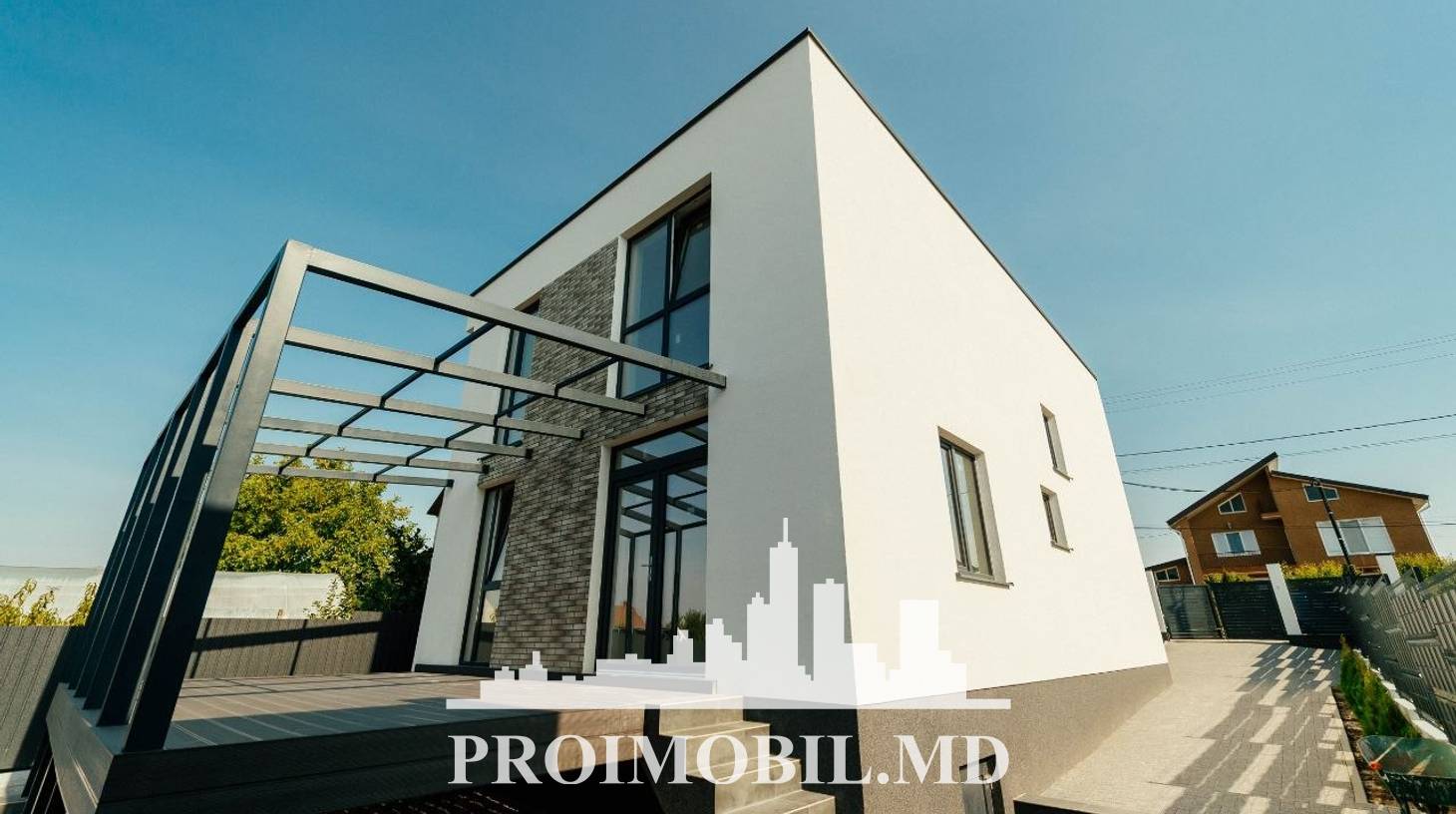 https://images.proimobil.md/udo8paANx37LeBWvjF-dGRVXDjo6ghmQxr8wK2wKck0/watermark:0.75:so:0:30:0.39/resize:fill:1460:816:1/gravity:ce/bG9jYWw6Ly8vZXN0YXRlL2xyLzNlOGU4N2I0LTNhNTctNDU5YS05ZTEwLWY3YWE4MjY1NGU1YS5qcGVn