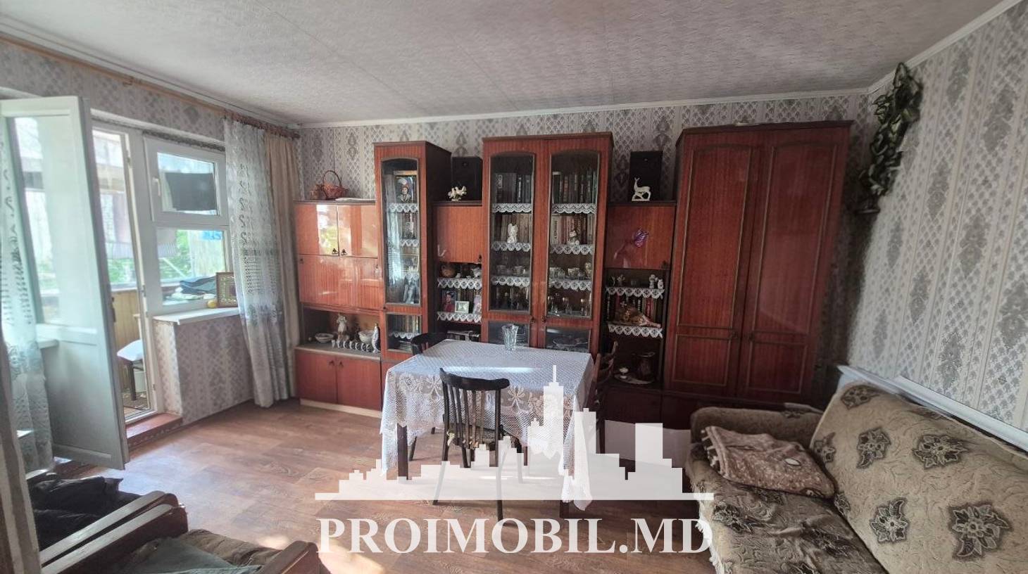 https://images.proimobil.md/ueqGiuhSE7US5ENcdfFaXRBap3gtyAGQ4k8G2sj_2pI/watermark:0.75:so:0:30:0.39/resize:fill:1460:816:1/gravity:ce/bG9jYWw6Ly8vZXN0YXRlL2xyLzU5MGUzNTZlLWQ2MjEtNDEwZS04OWIzLTdjZTc1MGQ0Y2UxZC5qcGVn