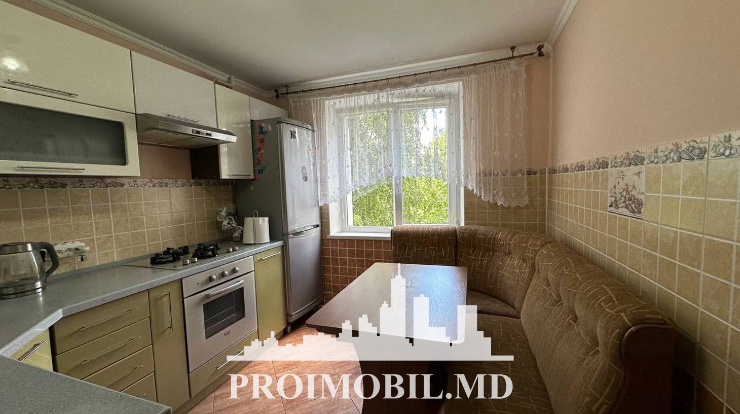 https://images.proimobil.md/uf-K8jdOoQ7unvIflnTOS2Qqsr9zG-laqmzwIyfBURQ/watermark:0.75:so:0:30:0.39/resize:fill:1460:816:1/gravity:ce/bG9jYWw6Ly8vZXN0YXRlL2xyL2UxMDcxOGZmLTRmMDktNGZhYS04ZjI4LWMxMDA4NjNjNmIwMC5qcGVn