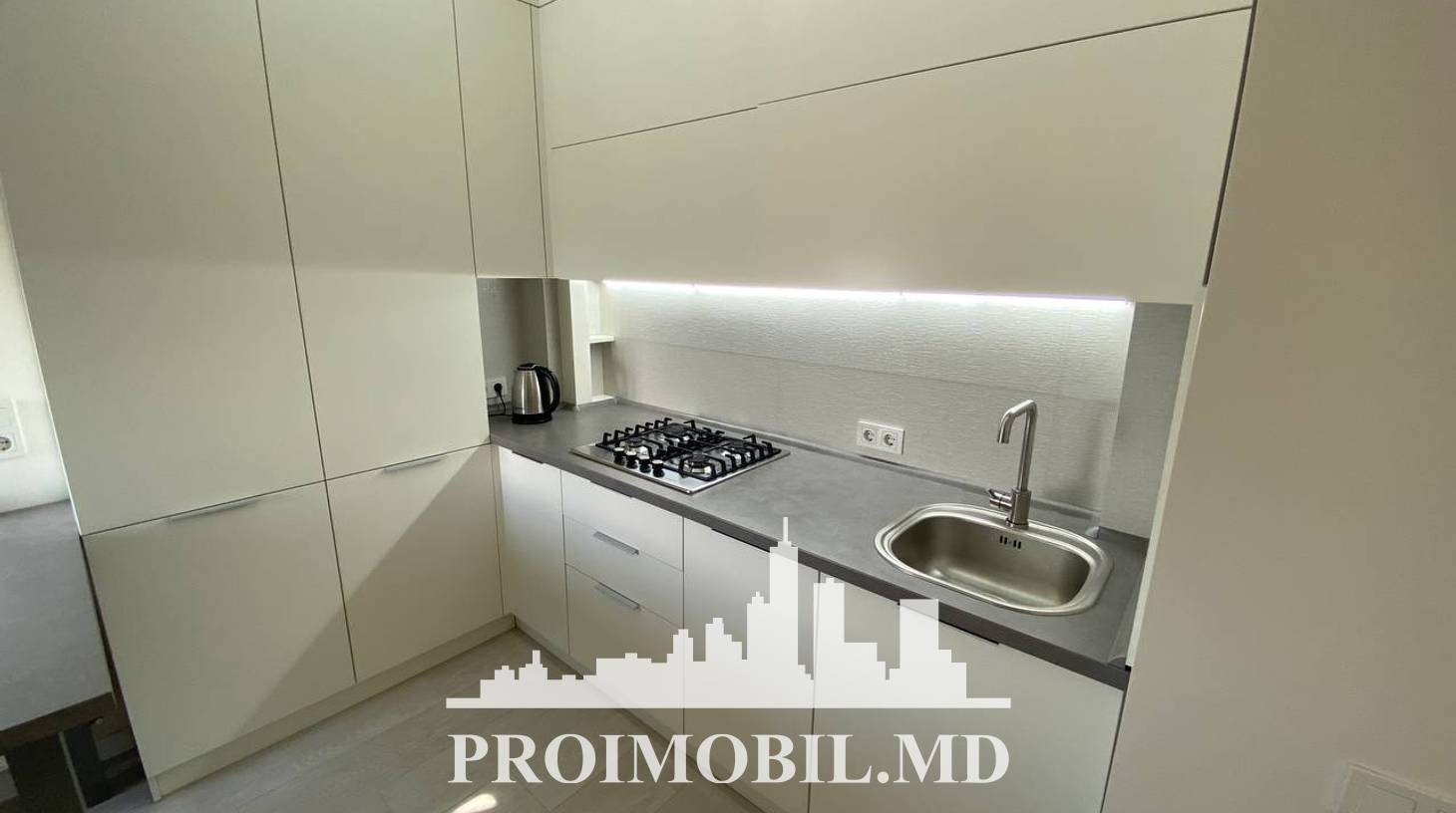 https://images.proimobil.md/ufTqvMp91-QR5WAHjqmL8A-Xs1ZbP4kjJPYnRWCnaDY/watermark:0.75:so:0:30:0.39/resize:fill:1460:816:1/gravity:ce/bG9jYWw6Ly8vZXN0YXRlL2xyLzJiMTVlYTI1LWQ0ODEtNDVjMi1iOTUyLTNmODljNjkxMzBjMy5qcGVn