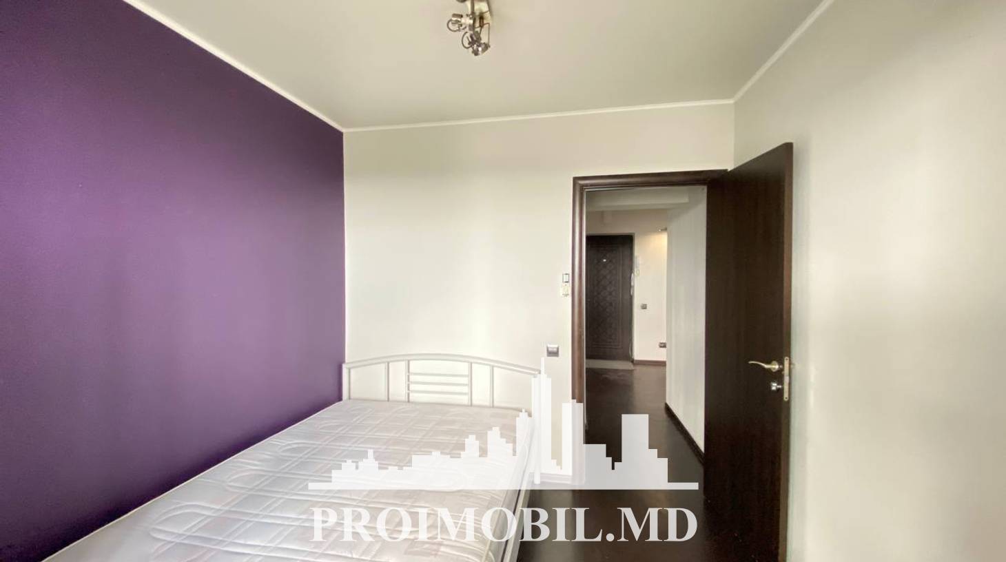 https://images.proimobil.md/uhTlQ-OMxeeMr9Qb8_nhfGdBLOD2bcBvc9TN1TTu2r4/watermark:0.75:so:0:30:0.39/resize:fill:1460:816:1/gravity:ce/bG9jYWw6Ly8vZXN0YXRlL2xyL2I5NGJmNTI2LTJmZDMtNGE2Zi04OGRkLTczYmYwODYyNWZlZi5qcGVn