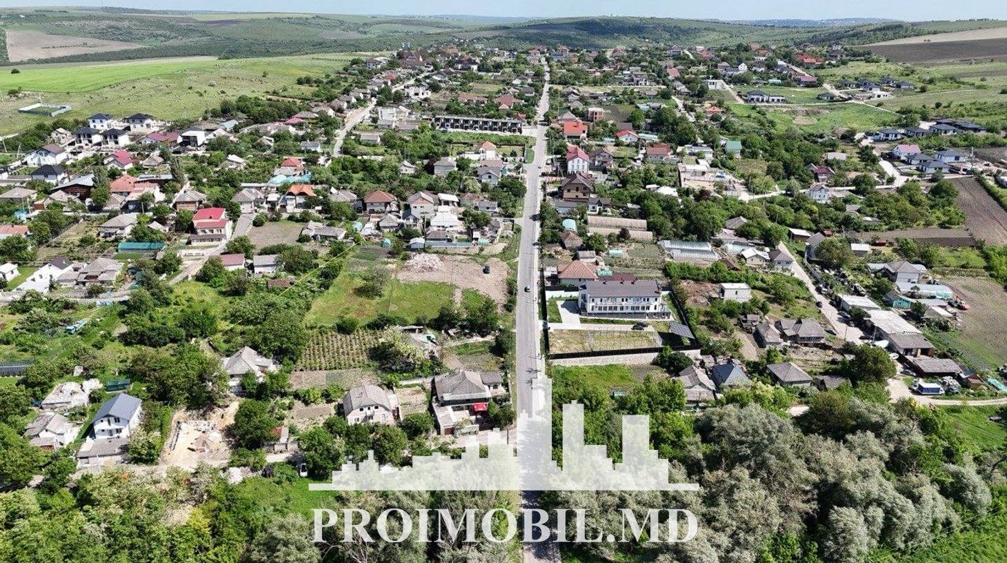 https://images.proimobil.md/uiTVymuwYpJUe_bUMh2Qv_uy7MtGZU7qVBP8OEKpJw4/watermark:0.75:so:0:30:0.39/resize:fill:1460:816:1/gravity:ce/bG9jYWw6Ly8vZXN0YXRlL2xyL2JhM2VjOWZjLTdkOGItNDZiNC05ODAwLWM2NWM1MGI1ZmVmOS5qcGVn