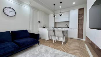 https://images.proimobil.md/ujTUC6f6_oVGq24e_EAyPuVolCCrf4mVfdhxFcAql3k/resize:fill:350:198:1/gravity:ce/bG9jYWw6Ly8vZXN0YXRlL2xyLzhmY2VjNGQ1LTBiNzUtNGMxMS1hYTk1LTM1MTBkMWM4OTFhYS5qcGVn