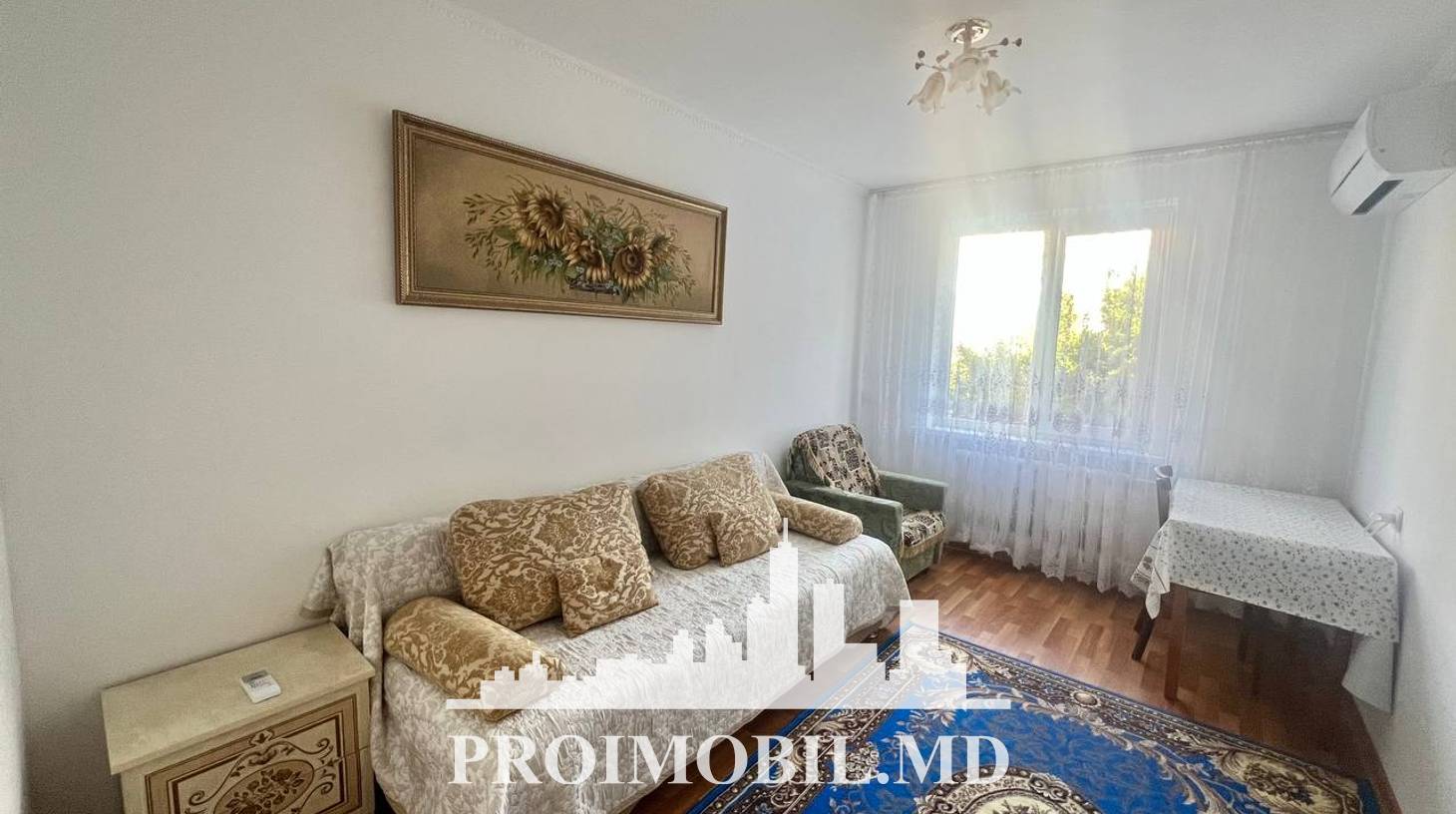 https://images.proimobil.md/uk21D8Ig7zcmZspCBKsYk4eER0e5dXg-uEqOlDajat8/watermark:0.75:so:0:30:0.39/resize:fill:1460:816:1/gravity:ce/bG9jYWw6Ly8vZXN0YXRlL2xyLzhiNzYyYjk3LWIzMTUtNDg2MS1iMTQxLTQ3MWNlNzJiNTc0Yi5qcGVn