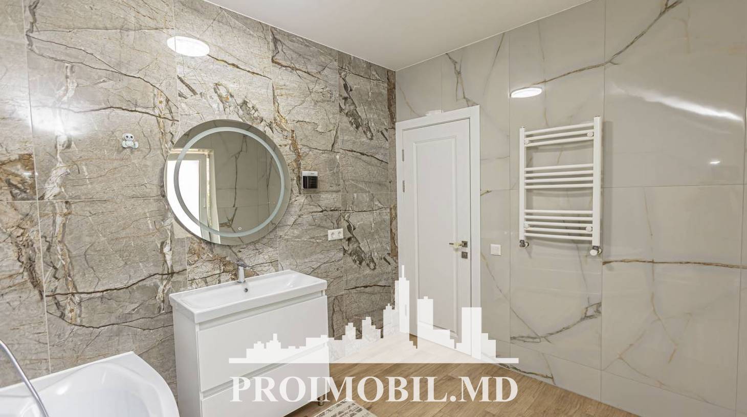 https://images.proimobil.md/ukKwPT_VMW0tQUf9JLV39IumikkqWWdLE71bNmTJfiI/watermark:0.75:so:0:30:0.39/resize:fill:1460:816:1/gravity:ce/bG9jYWw6Ly8vZXN0YXRlL2xyL2YyY2IyNTY3LTRjZTMtNDM0Zi04N2NmLWQ2YzE1MWFlNzRlOC5qcGVn