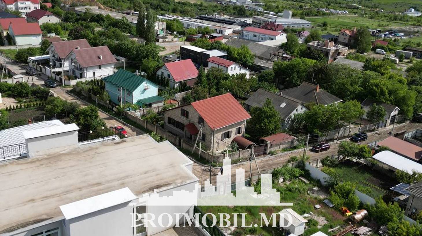 https://images.proimobil.md/ukUwCBAHejsMd3zxgRBIhoHmSPNFATO1_mRCUtkZ_PU/watermark:0.75:so:0:30:0.39/resize:fill:1460:816:1/gravity:ce/bG9jYWw6Ly8vZXN0YXRlL2xyL2EyNDQzNzFiLWYxOGUtNDM5ZC1hZTIzLTVlNzcxNWRkMTI1Yi5qcGVn