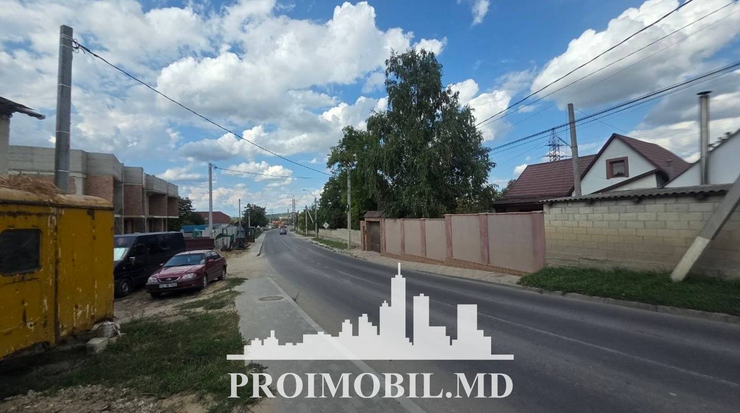 https://images.proimobil.md/uoIufFgoCCGsm6gZOhM4hYNmYffm14E80qHhuFozL4o/watermark:0.75:so:0:30:0.39/resize:fill:1460:816:1/gravity:ce/bG9jYWw6Ly8vZXN0YXRlL2xyLzZkNmI4NGY1LTA3MjctNGRiMy1hZjU4LWFlZDg2NDEwNDhmZi5qcGVn