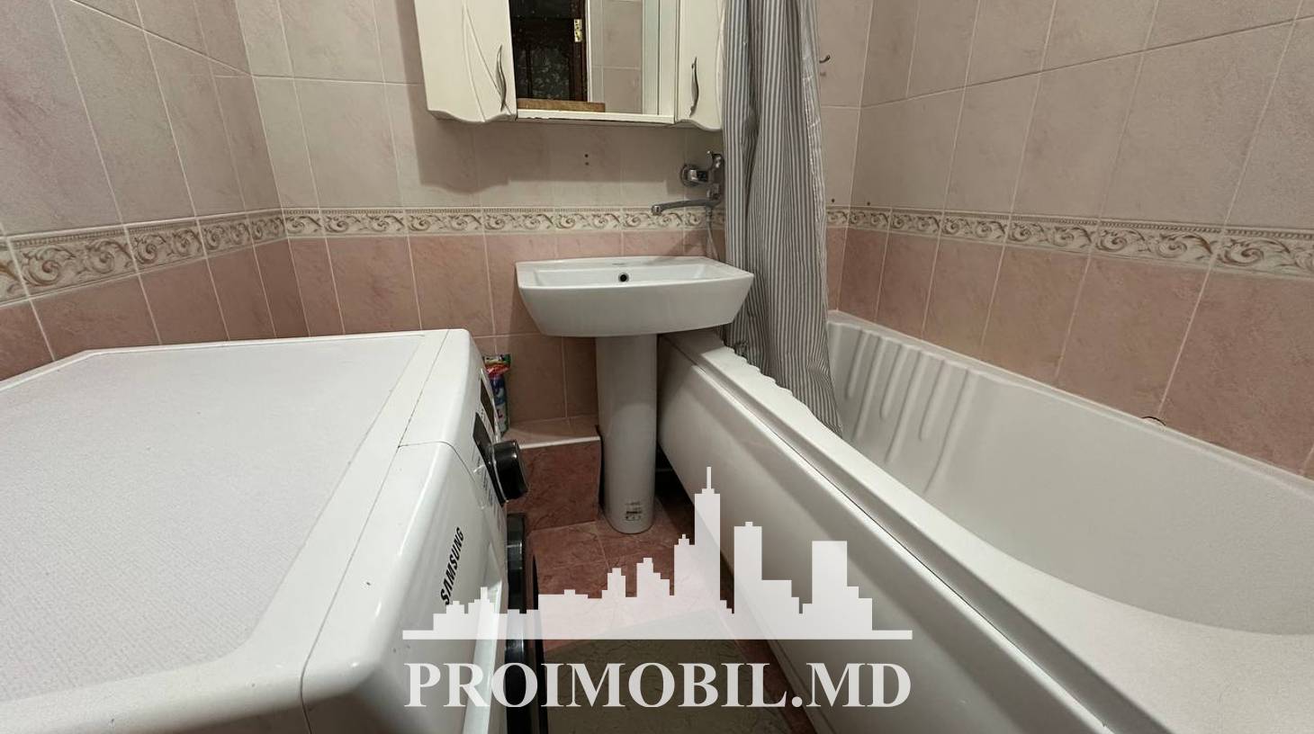 https://images.proimobil.md/uq8ZdCAaNeVcgNYk9AwuqL-UKfs5ALM737OEkB4p66Y/watermark:0.75:so:0:30:0.39/resize:fill:1460:816:1/gravity:ce/bG9jYWw6Ly8vZXN0YXRlL2xyLzA1YTdhYWExLWM2N2YtNGIxZi04N2RmLTM1YmZjMWU5MGEzMS5qcGVn