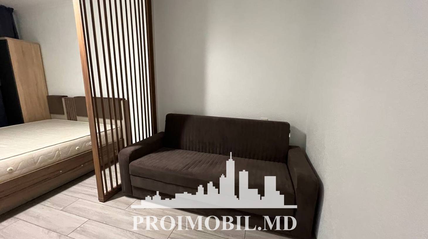 https://images.proimobil.md/urAGqIsoYnJIBVd_weJMeMQQH88SQck5Cvl3GSCdiyM/watermark:0.75:so:0:30:0.39/resize:fill:1460:816:1/gravity:ce/bG9jYWw6Ly8vZXN0YXRlL2xyLzg0NWE0NjAxLTFjZjMtNGM1Ny1iMWI5LTViMmFkZjg3MzJiNS5qcGVn