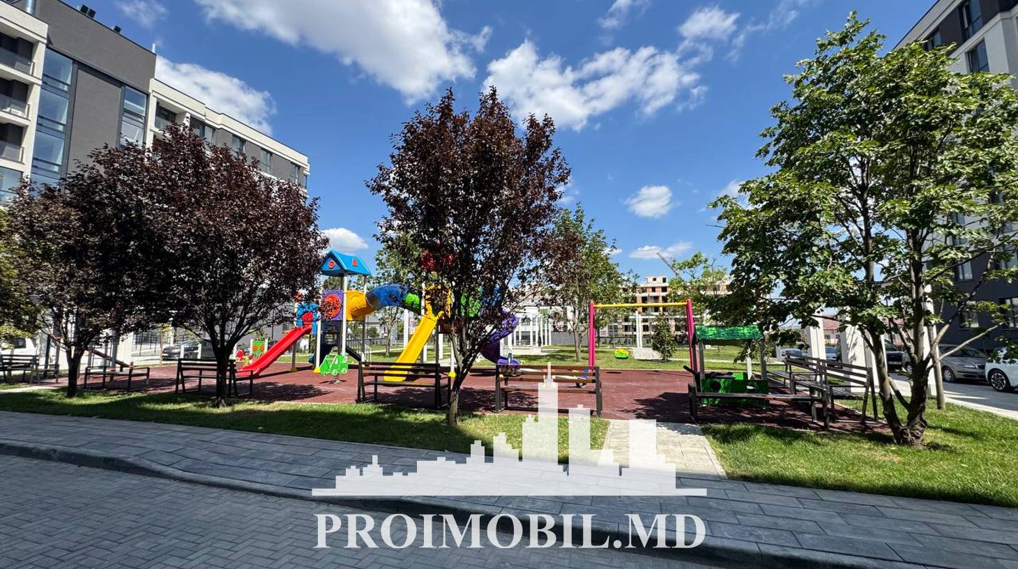 https://images.proimobil.md/usfNwv8ZK50w0aagxqsvkyG6GKAwJez4L5zdOOee5hw/watermark:0.75:so:0:30:0.39/resize:fill:1460:816:1/gravity:ce/bG9jYWw6Ly8vZXN0YXRlL2xyLzNiMWFjYWEwLTFmNjUtNDdjOS1hNzBkLTZkZjc0OGRmOGQ3Yi5qcGVn
