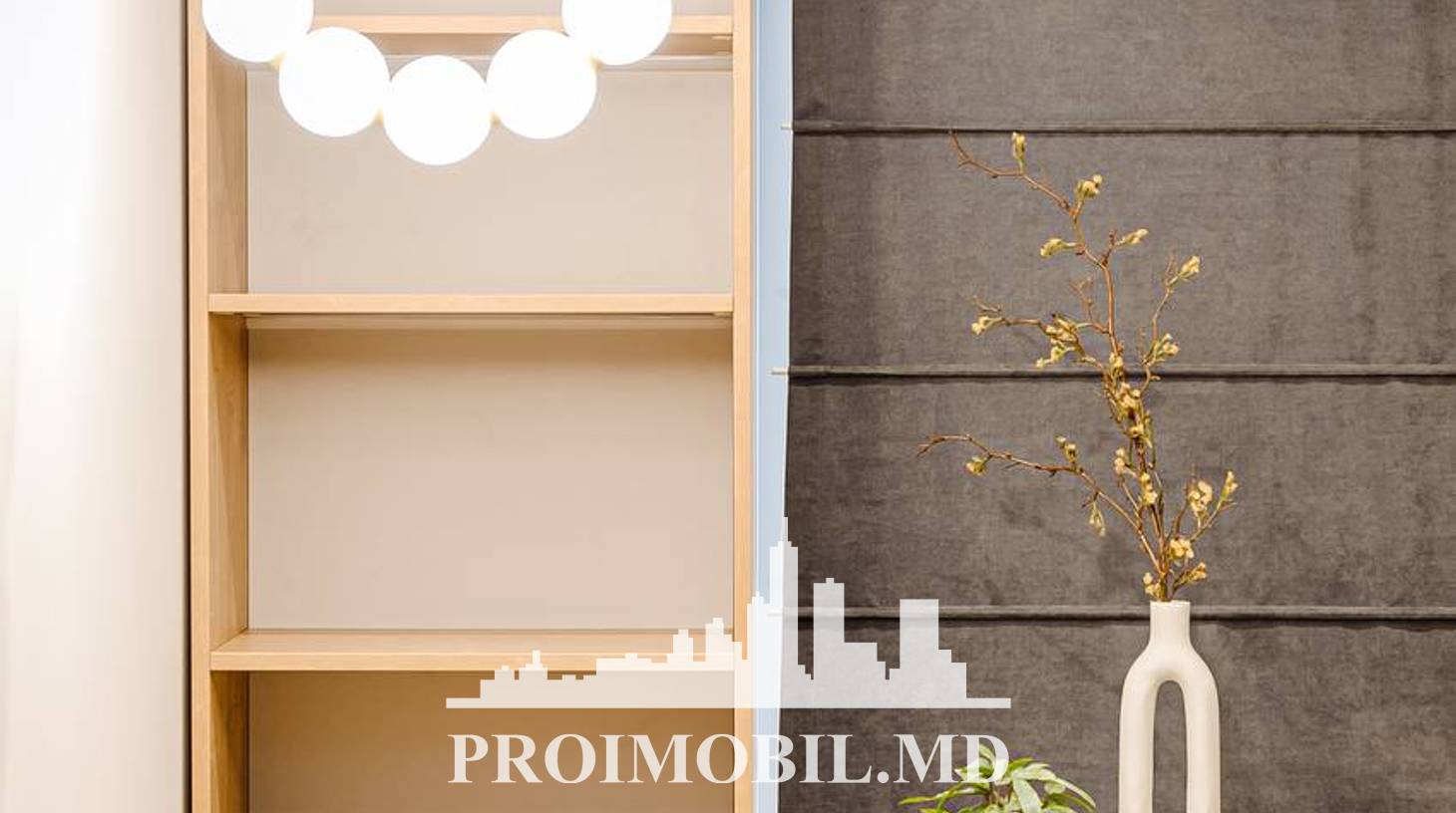 https://images.proimobil.md/usrjDQaEQFK07xlVw4ZtXl4SCyYqntD45LMDSADuMeQ/watermark:0.75:so:0:30:0.39/resize:fill:1460:816:1/gravity:ce/bG9jYWw6Ly8vZXN0YXRlL2xyLzM5OTBkZDQ3LWUwOTUtNDg4MC1iMjRiLThhZTI2YzczNjcxZC5qcGVn