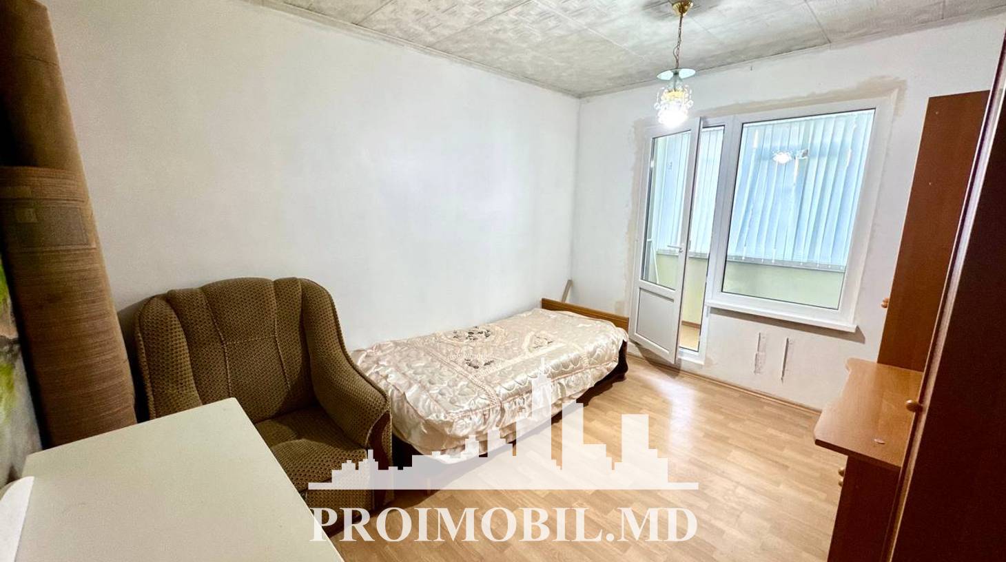 https://images.proimobil.md/utC9jMi9p2B54fhLEp9JJa0nYj7vjbVJ8tkkb0fwWAM/watermark:0.75:so:0:30:0.39/resize:fill:1460:816:1/gravity:ce/bG9jYWw6Ly8vZXN0YXRlL2xyL2ZjNzJlM2ZiLTk4ZGQtNDU2Mi04NmI1LTYwZGJiNTAxMTU0My5qcGVn
