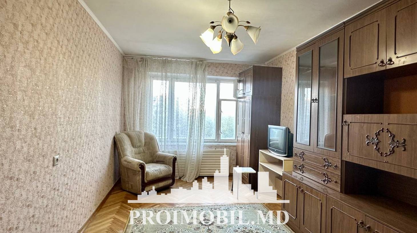 https://images.proimobil.md/uvUQguYDTzltXXveXOEZy3p7VKzL7zLWL-IuIHzClYM/watermark:0.75:so:0:30:0.39/resize:fill:1460:816:1/gravity:ce/bG9jYWw6Ly8vZXN0YXRlL2xyLzk5ZGRlYjJmLTExZDMtNGU5Yy04MWQxLWVkNzY4OWUxZmJiOC5qcGVn