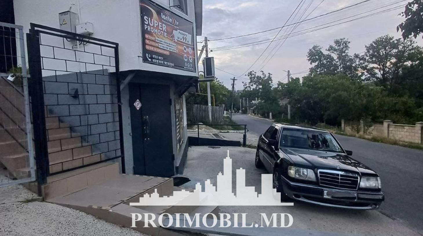 https://images.proimobil.md/uyPot4DSA75quUgYHvrHIyQNfIIE84oUcpJYrbVvbbs/watermark:0.75:so:0:30:0.39/resize:fill:1460:816:1/gravity:ce/bG9jYWw6Ly8vZXN0YXRlL2xyL2VhNmQ1NGEyLWI1NWYtNGViMy04MGQxLTE0NDlkOWI5OTY4My5qcGVn