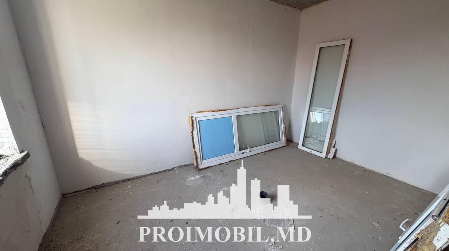 https://images.proimobil.md/uylEdCi5g9Oqb01Ve_DZD9isk-hVSUHCcDmyHkLRYWo/watermark:0.75:so:0:30:0.39/resize:fill:1460:816:1/gravity:ce/bG9jYWw6Ly8vZXN0YXRlL2xyL2JhYWI2OWRjLTNlNjAtNGZhZC05YzhkLTk3OTU2Yzk1MWM2Zi5qcGVn