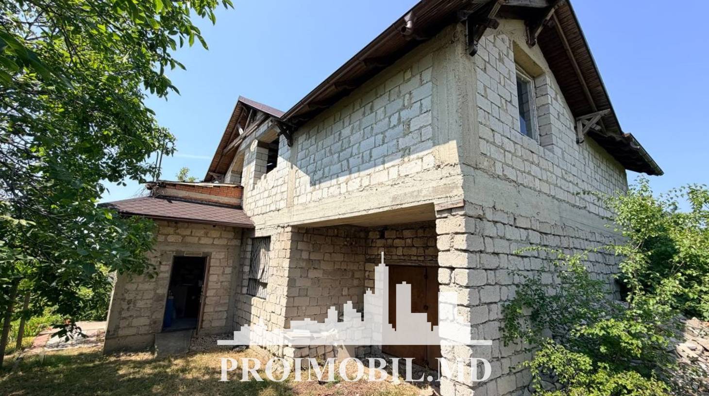 https://images.proimobil.md/uyvs54OcUujrpuQAi11l2Zmp4xF63X7SmEazkSIsL2g/watermark:0.75:so:0:30:0.39/resize:fill:1460:816:1/gravity:ce/bG9jYWw6Ly8vZXN0YXRlL2xyLzY5ZGMxNTUwLWQyMTYtNDBiMS1iZWFlLWQxNjYxZThiOGI5YS5qcGVn
