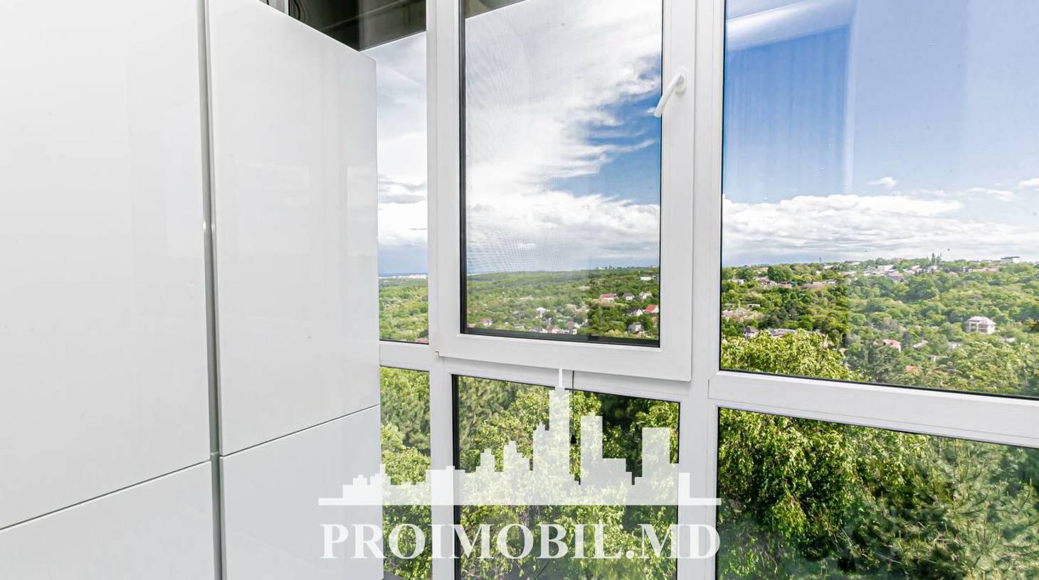 https://images.proimobil.md/v-O7W1Ocq7mux_FaFAkDuv03FNmaYVG99RaZvxaObZk/watermark:0.75:so:0:30:0.39/resize:fill:1460:816:1/gravity:ce/bG9jYWw6Ly8vZXN0YXRlL2xyL2IxMGNhNDBlLWI5ZTAtNDViNy1iOTlkLTc1NmJmOWNlYjYzYi5qcGVn