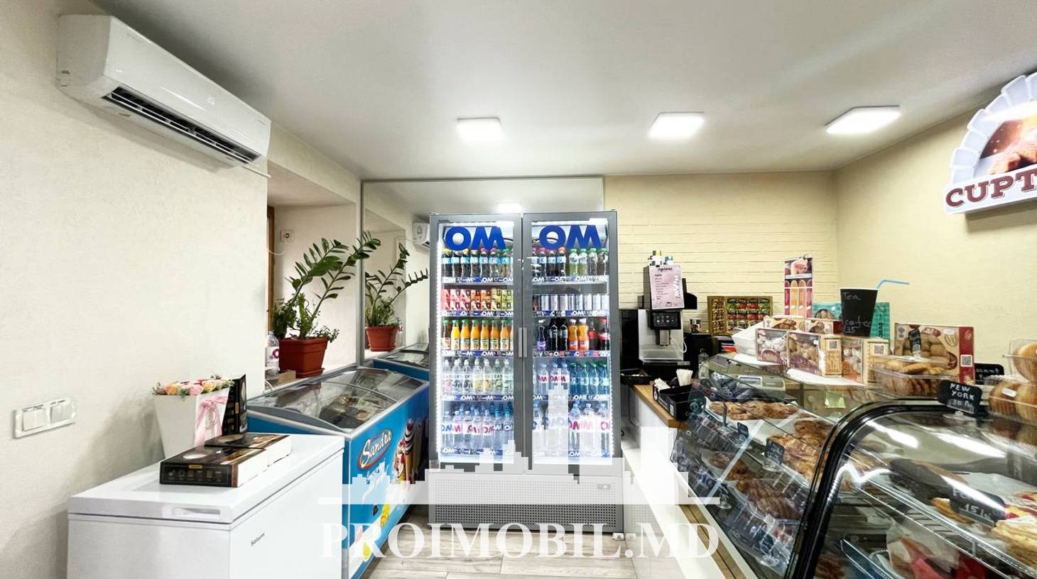 https://images.proimobil.md/v236FDy00ddzUJqh8BkKWKpa4bNyBvTtUYarlV9JRYE/watermark:0.75:so:0:30:0.39/resize:fill:1460:816:1/gravity:ce/bG9jYWw6Ly8vZXN0YXRlL2xyLzNiZTFhMWNiLWVlYjktNDE5Mi04MDA0LTAyNzc1ODNmYjY5Ny5qcGVn