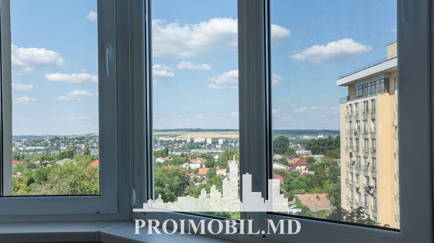 https://images.proimobil.md/v2FlfbBLtLrSnFfOvHFjJ5LJW7RaZNQzFRr1FFIuuL4/watermark:0.75:so:0:30:0.39/resize:fill:1460:816:1/gravity:ce/bG9jYWw6Ly8vZXN0YXRlL2xyLzhkNWY4Nzc2LWExNGMtNDU0Mi05MDI1LTI2YTg5OTg5OTAzOS5qcGVn