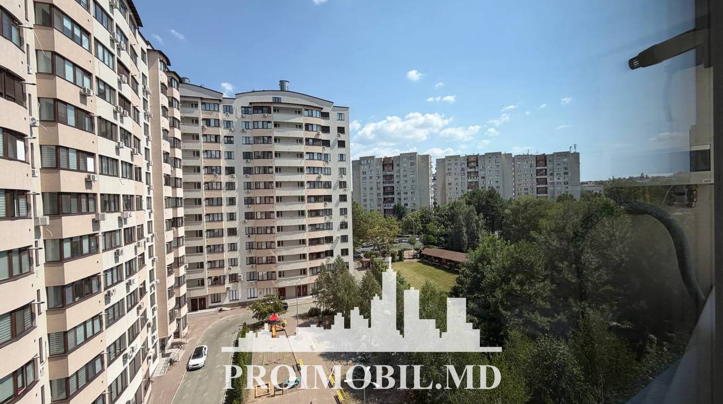 https://images.proimobil.md/v2Vr7UiMZQfqiPNFM1nFqlpTR9EKtMhlX5kN7JpaU9k/watermark:0.75:so:0:30:0.39/resize:fill:1460:816:1/gravity:ce/bG9jYWw6Ly8vZXN0YXRlL2xyL2MxODllMGEyLTRmOTItNGQxYi04MzMzLTEwZDQzYzY3Y2JmMC5qcGVn