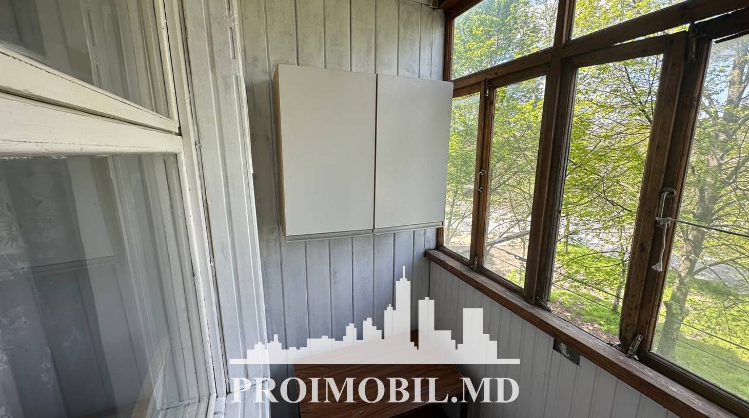 https://images.proimobil.md/v2rIKAbqve44KMedCl2zTDPO8e90daRj8vnQEwHo2KY/watermark:0.75:so:0:30:0.39/resize:fill:1460:816:1/gravity:ce/bG9jYWw6Ly8vZXN0YXRlL2xyLzE1MGNhYjMxLTljY2EtNDc4MC05Y2ZmLWI3YmU2NjA5ZjBhMC5qcGVn