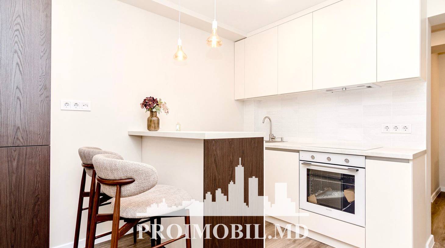 https://images.proimobil.md/v2tZXMvJdKlOieNZEASad44zDzNRcwPFo58svzMaMN4/watermark:0.75:so:0:30:0.39/resize:fill:1460:816:1/gravity:ce/bG9jYWw6Ly8vZXN0YXRlL2xyLzdlNDg1MTRmLTA3ZjItNGNmOC04YTllLWJhMWE1YjMyNDEzOC5qcGVn
