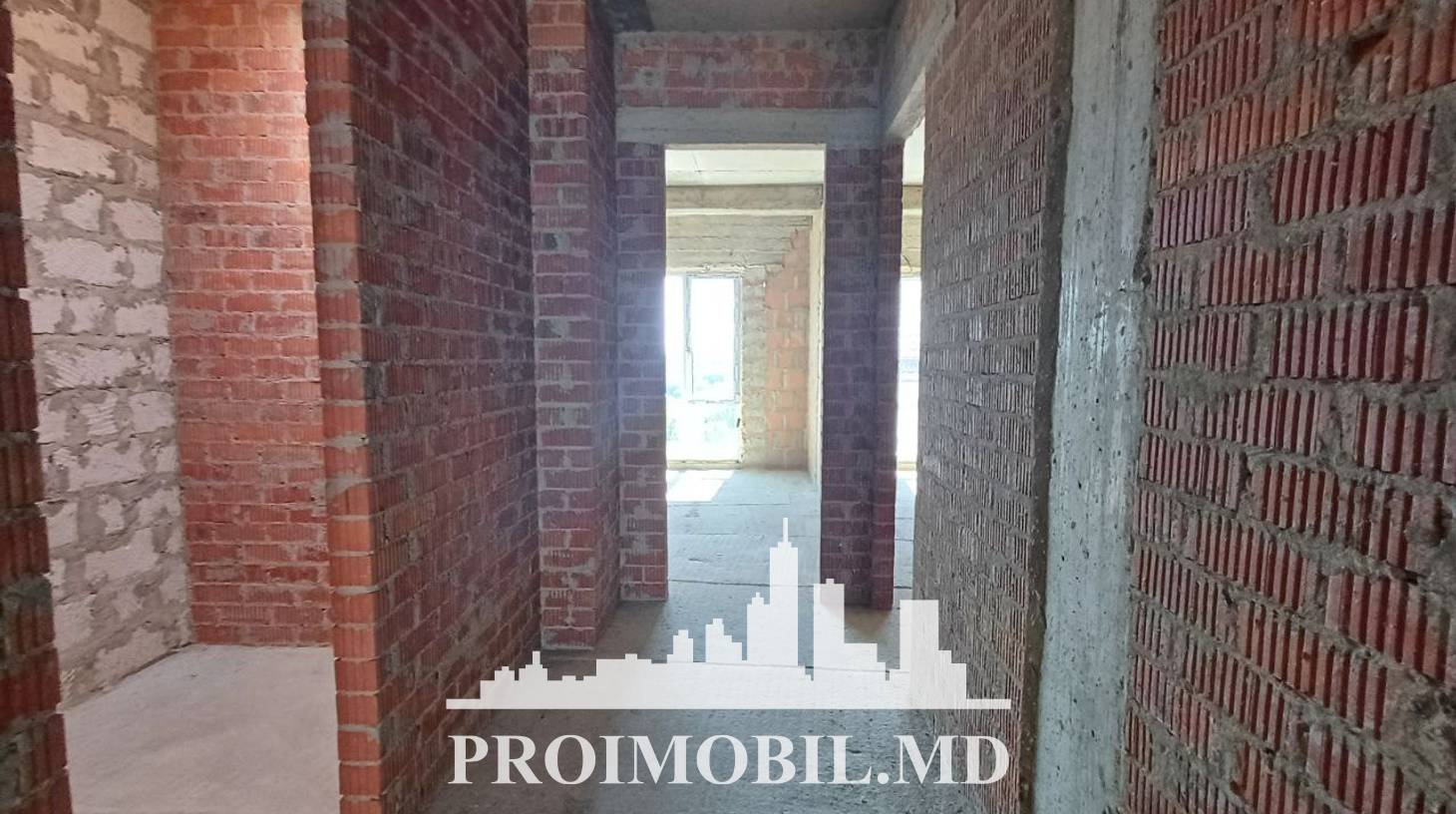https://images.proimobil.md/v3_lz7Ui5CtpdV8WrdgCNeTM3oyOujCdZoLVvTlcw54/watermark:0.75:so:0:30:0.39/resize:fill:1460:816:1/gravity:ce/bG9jYWw6Ly8vZXN0YXRlL2xyLzllMzUxOGQ2LTlmYTktNGI1Ni1iMDA4LTgzODY2NTlkZWIxYS5qcGVn