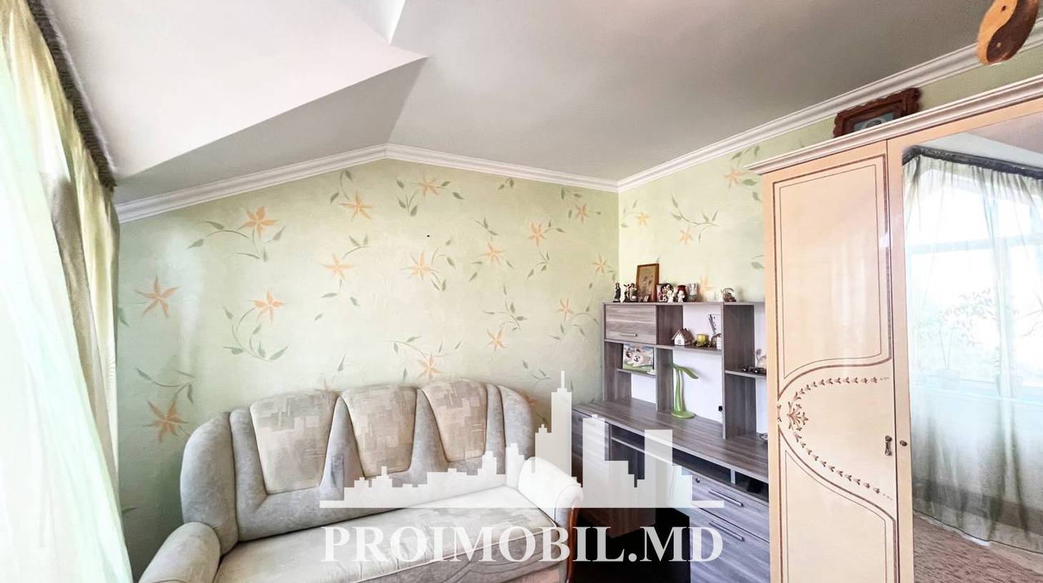 https://images.proimobil.md/v3e9YXWDT0ytJOPX2p7SKdPX28pNoriK-lpC4tDEUSo/watermark:0.75:so:0:30:0.39/resize:fill:1460:816:1/gravity:ce/bG9jYWw6Ly8vZXN0YXRlL2xyLzRhOTRmNDVhLWM1MTQtNGEwNC05MjhjLWU2MDRiOWE1ZGYzNS5qcGVn