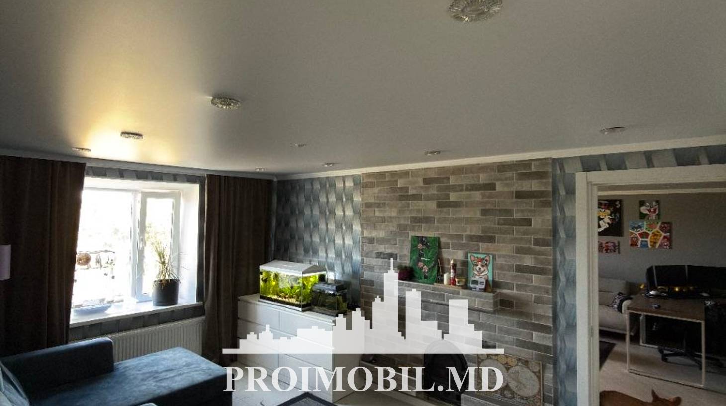 https://images.proimobil.md/v61MNJYcDlt4RCK7kfLDWg7UPrKhsljvA9BoKDoR_f8/watermark:0.75:so:0:30:0.39/resize:fill:1460:816:1/gravity:ce/bG9jYWw6Ly8vZXN0YXRlL2xyL2YyOTFmZWZmLTMwMGUtNDViYS1hYmFhLTZmZGExM2U4MDIyZS5qcGVn
