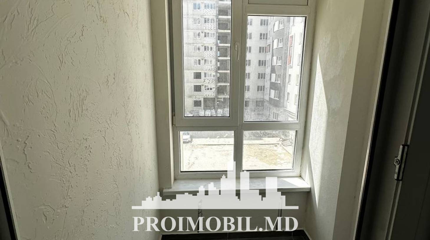 https://images.proimobil.md/v6Op-l_xhc58sQaPvbirDg0JE9SjVe1O0MHcndiKHi8/watermark:0.75:so:0:30:0.39/resize:fill:1460:816:1/gravity:ce/bG9jYWw6Ly8vZXN0YXRlL2xyLzVhYzY2Zjk1LWRiOTUtNDBmNC1iZmVlLTc1YmI0NjFhZDkyOS5qcGVn